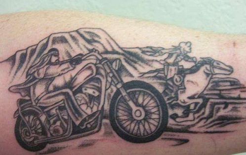 Increíble diseño de tatuaje de carreras
