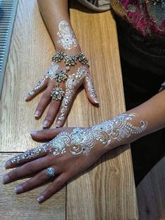 diseños de henna blanca 2