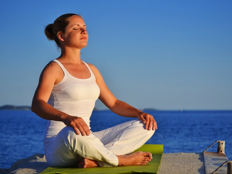Le migliori asana yoga per curare l'asma