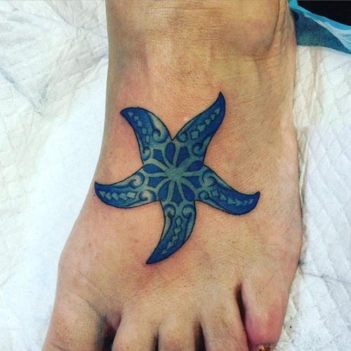 Extraordinario tatuaje de estrella de mar