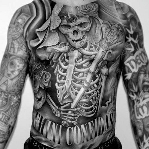 Tatuaggio scheletro su tutto il corpo