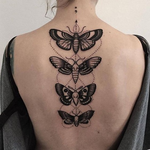 Maravilloso diseño de tatuaje de polilla