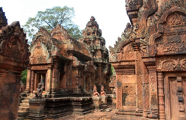 Banteay Srei_Luoghi turistici della Cambogia