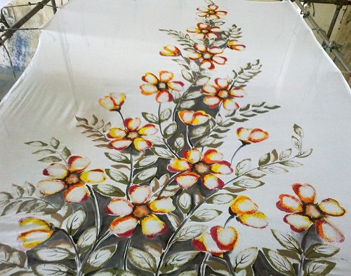 Pintura sari diseña ataque de flores