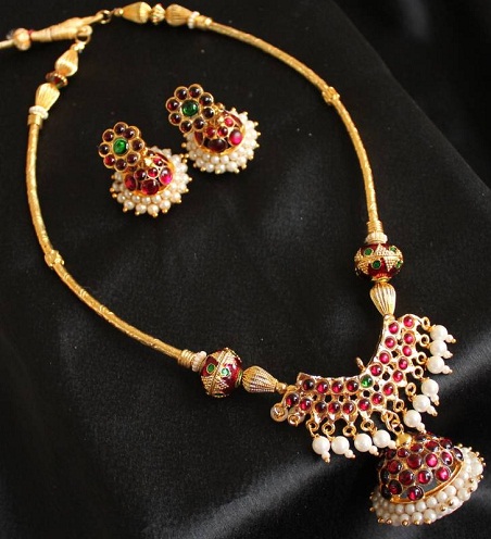 Conjunto de collar de joyería de templo artificial