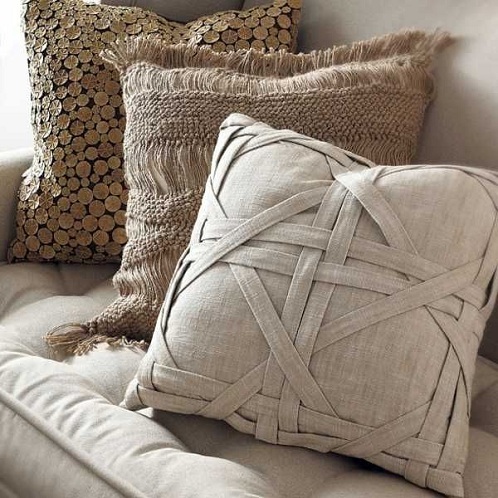 Varietà di cuscini per divano