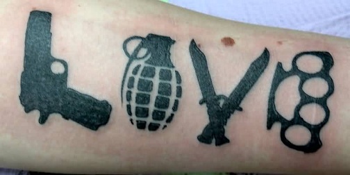 Disegno del tatuaggio del gangster mortale