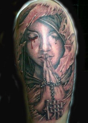 Tatuaggi di Maria ad angolo