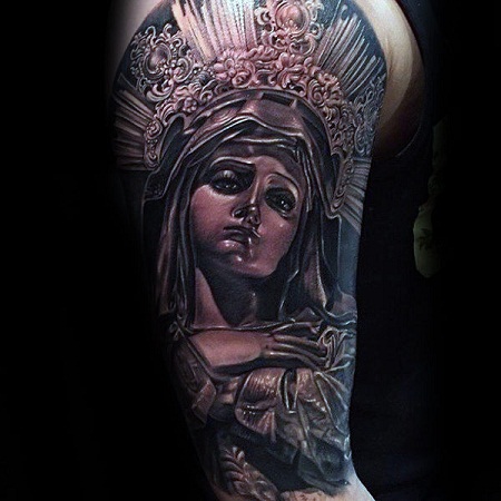 Tatuaggi di Mary dal design pesante