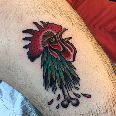 Favoloso disegno del tatuaggio del gallo