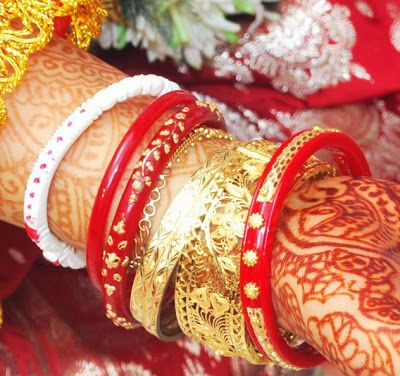 Conjunto de brazaletes de novia de tradición bengalí