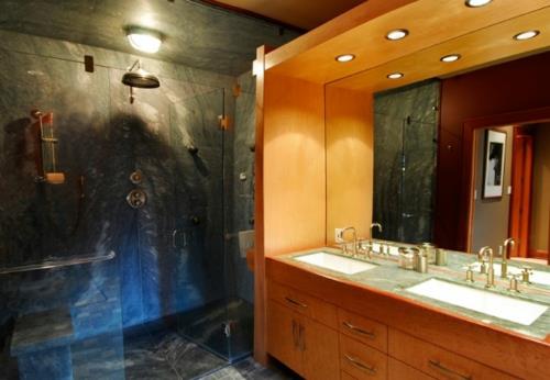עיצוב אמבטיה בסגנון אסיאתי בנוי במראות תאורה