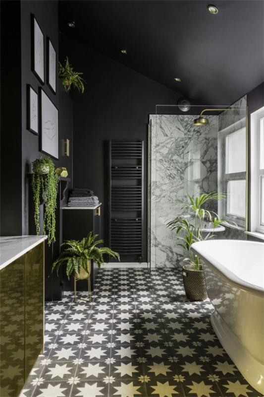 חדר אמבטיה בשחור וזהב אמבטיה מרווחת בדוגמת אריחי רצפה אפורים הרבה צמחי אמבטיה