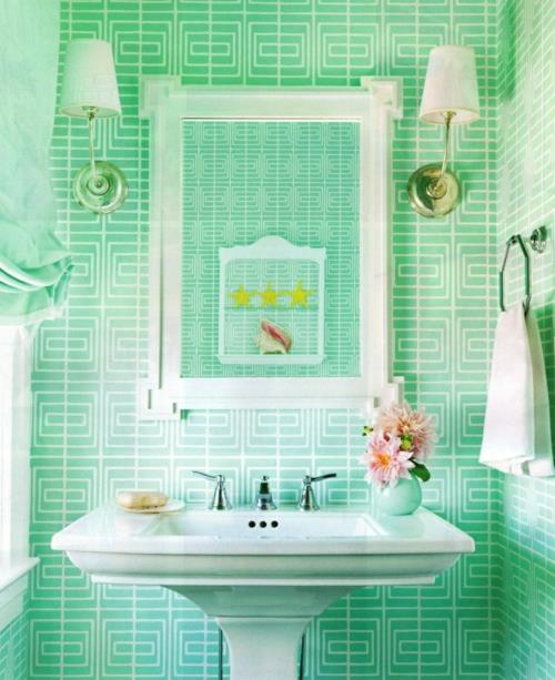 חדר אמבטיה ירוק ואריחי אמבטיה