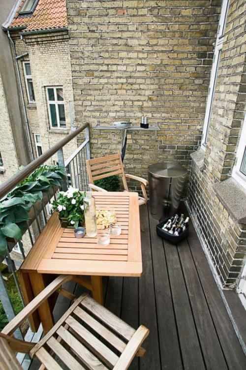 רעיונות למרפסת הופכים מרפסות קטנות לירוק מעט מרעננות את הסביבה האפורה