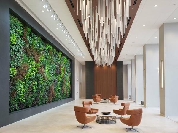 ביופיליה עיצוב ביופילי טרנדים חיים טרנדים 2020 חדר ישיבות קיר ירוק