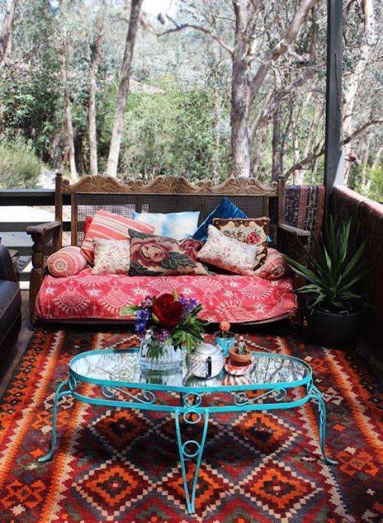 שטיח מרפסת בסגנון בוהו דפוס אתני שמיכה ספה צבעונית כריות נוי צבעוניות אווירה נעימה