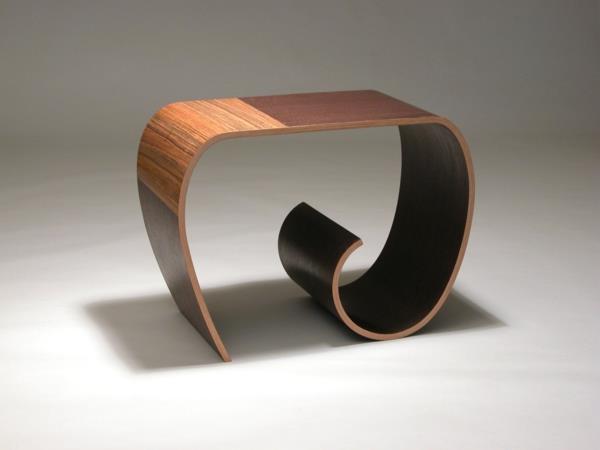ריהוט מעוצב עשוי ספסל עץ חום