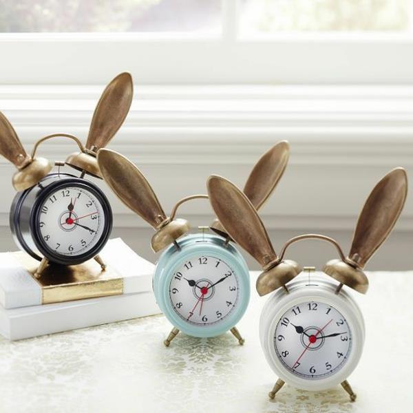 פריט דקורטיבי שעון מעורר מגניב בעיצוב רטרו עם אוזני ארנב