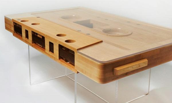 שולחן קפה עשוי אקריליק מפלסטיק קלטת עץ