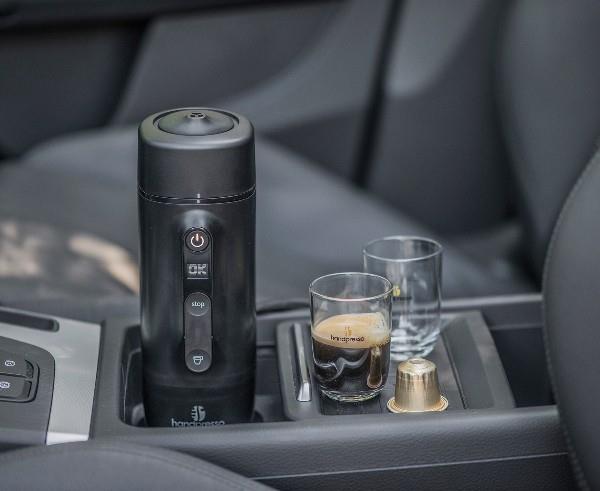 מכשירי הקפה הטובים ביותר לרכב 2019 המבטיחים יותר בטיחות ונוחות במכונית הקפה של handpresso לרכב