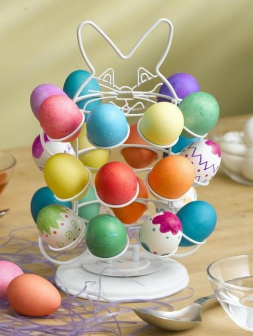 מעמד מחזיק ביצים לביצי כתר של חג הפסחא