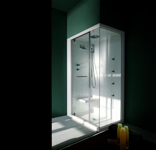 תא מקלחת מוכן להשלים מנורת מקלחת מלאה