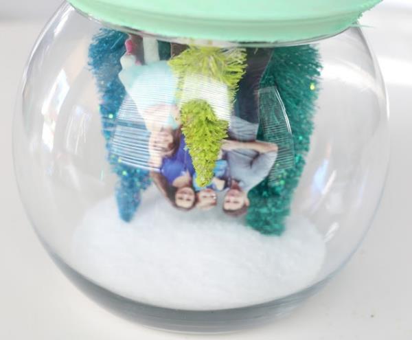 מתנות צילום טינקר לחג המולד - רעיונות יצירתיים והוראות קישוט כדור שלג על פי הוראות