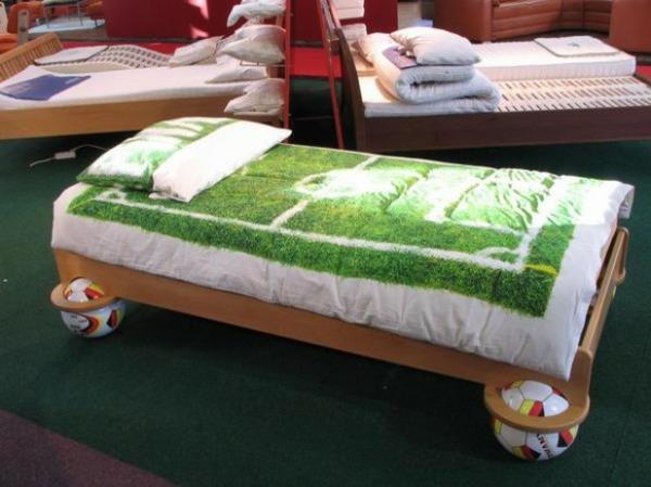 קישוט מצעי כדורגל במיטת אוהדי הכדורגל הביתית
