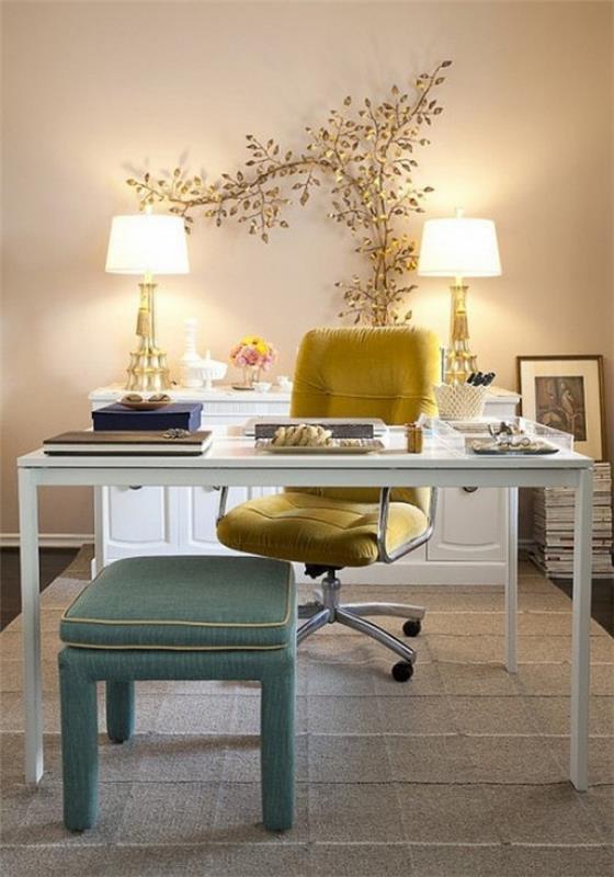 משרד ביתי בעל מראה נשי בצבעים תואמים ניתן להשתמש בעיצוב תאורה טובה ביום ובלילה