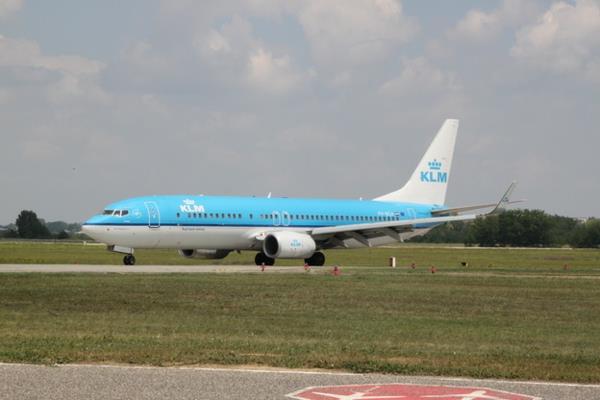 מטוסי KLM נשארים בעיצוב כחול