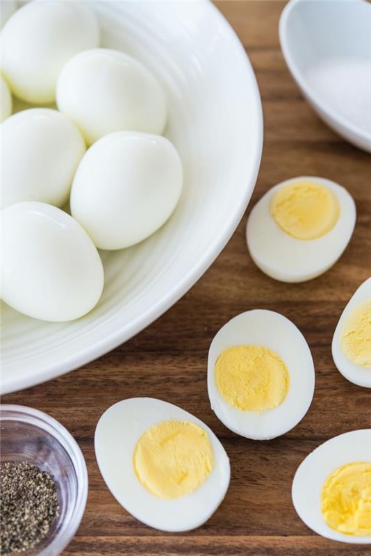 מזון דל פחמימות ביצים מבושלות רעיונות מתכונים טעימים