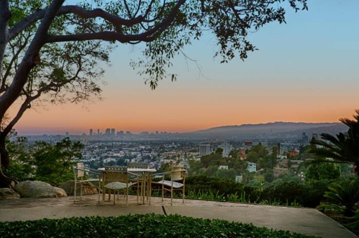 LessThan Zero film terrace view לוס אנג'לס סילברטופ אדריכלים בית ג'ון לאוטנר