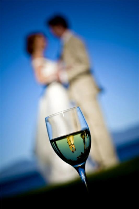 רעיונות מצחיקים של תמונות חתונה, כוס יין נתזים