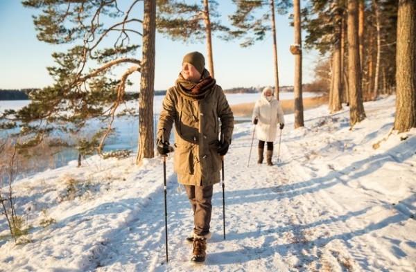 הליכה נורדית בחורף פועלת נגד דיכאון חורפי