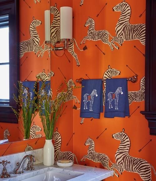 פרטי חדר אמבטיה צבעים בהירים כתום סוסים מיוחדים על טפט ציור הקיר