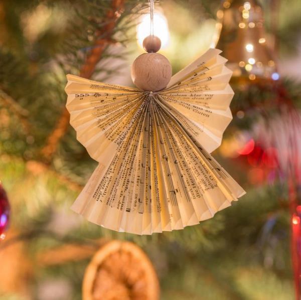 מלאכי שומר מתעסקים עם ילדים לקראת חג המולד - רעיונות קסומים והנחיות נייר עיתון קישוט מלאכים