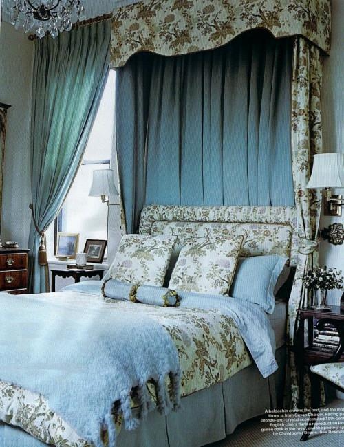 מיטת אפיריון כחולה חדר שינה עיצוב