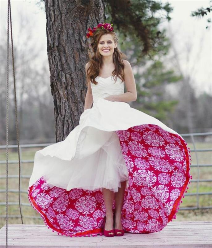 שמלות כלה מפוארות בעיצוב מקורי שמלות כלה בדוגמת פרחים בצבע אדום לבן