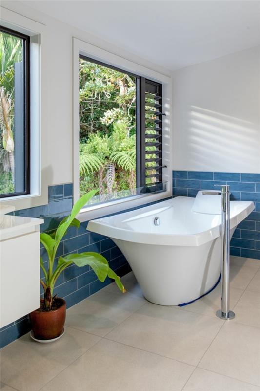 אריחי אמבטיה חלון סיר צמח כחול לבן רעיונות לאמבטיה