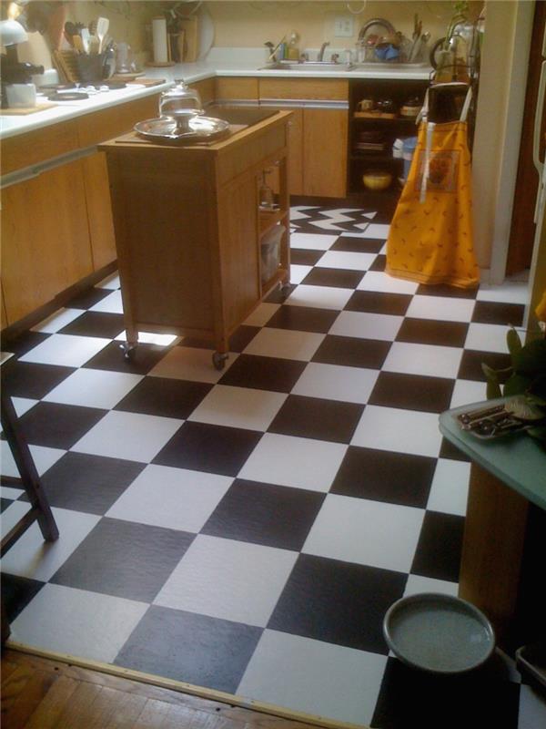 אריחי אמבטיה עיצוב רצפה בשחור -לבן
