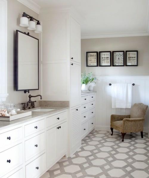 עיצוב רעיון לחדר אמבטיה כורסא בצבע בז 'רצפה