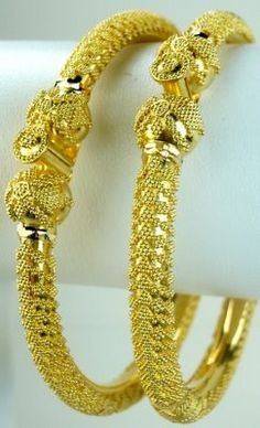 Diseño de brazalete de oro Kada
