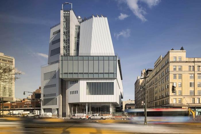האדריכל המפורסם רנזו פסנתר עם מוזיאון ניו ארה