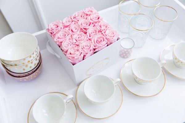 בראנץ 'מסיבת תה ורדים לשמר קישוט שולחן
