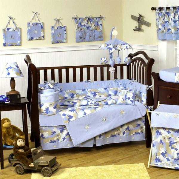 מצעים מגניבים למיטות מיטת עץ חום כחולה