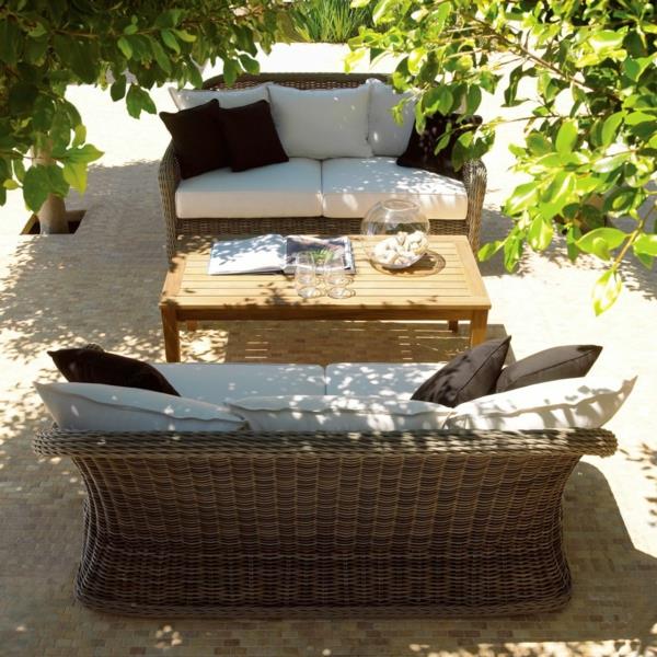 רעיון מגניב כיסא נוח להירגע וספה בגינה הגן
