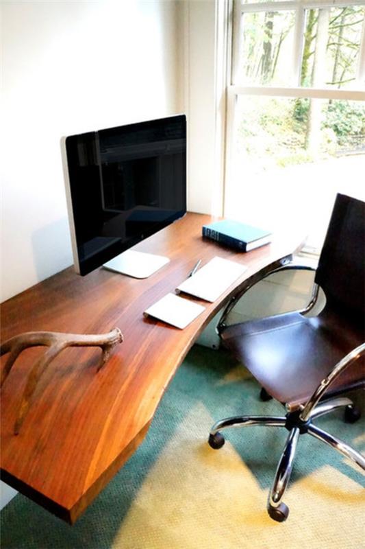 המשרד שלך בבית מודרני עם שולחן עבודה עשוי עץ חסון