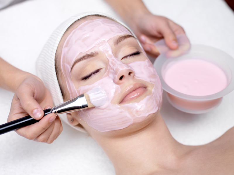Tratamiento facial de limpieza profunda, cómo se hace y beneficios