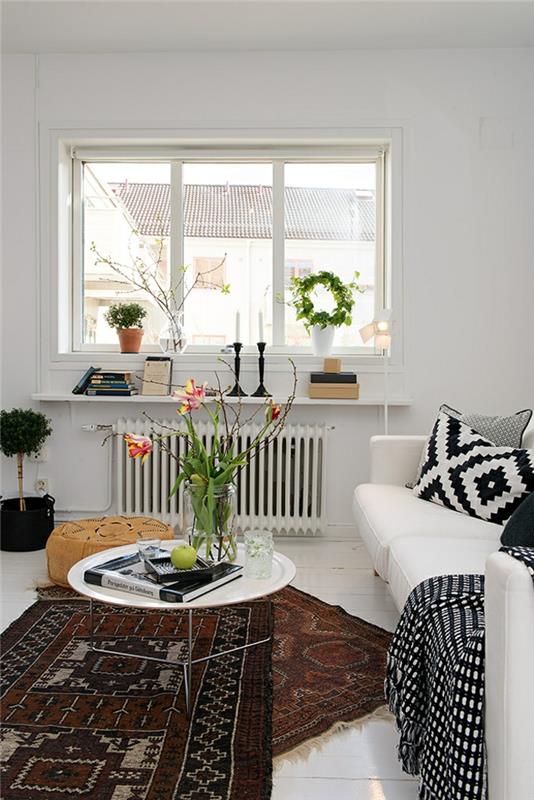 עיצוב רעיונות סלון רצים שטיחים פרחים קירות לבנים צמחים